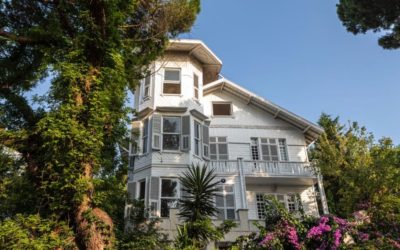 10 Rewarding Insurance Selling Strategies That Attract New Homeowners